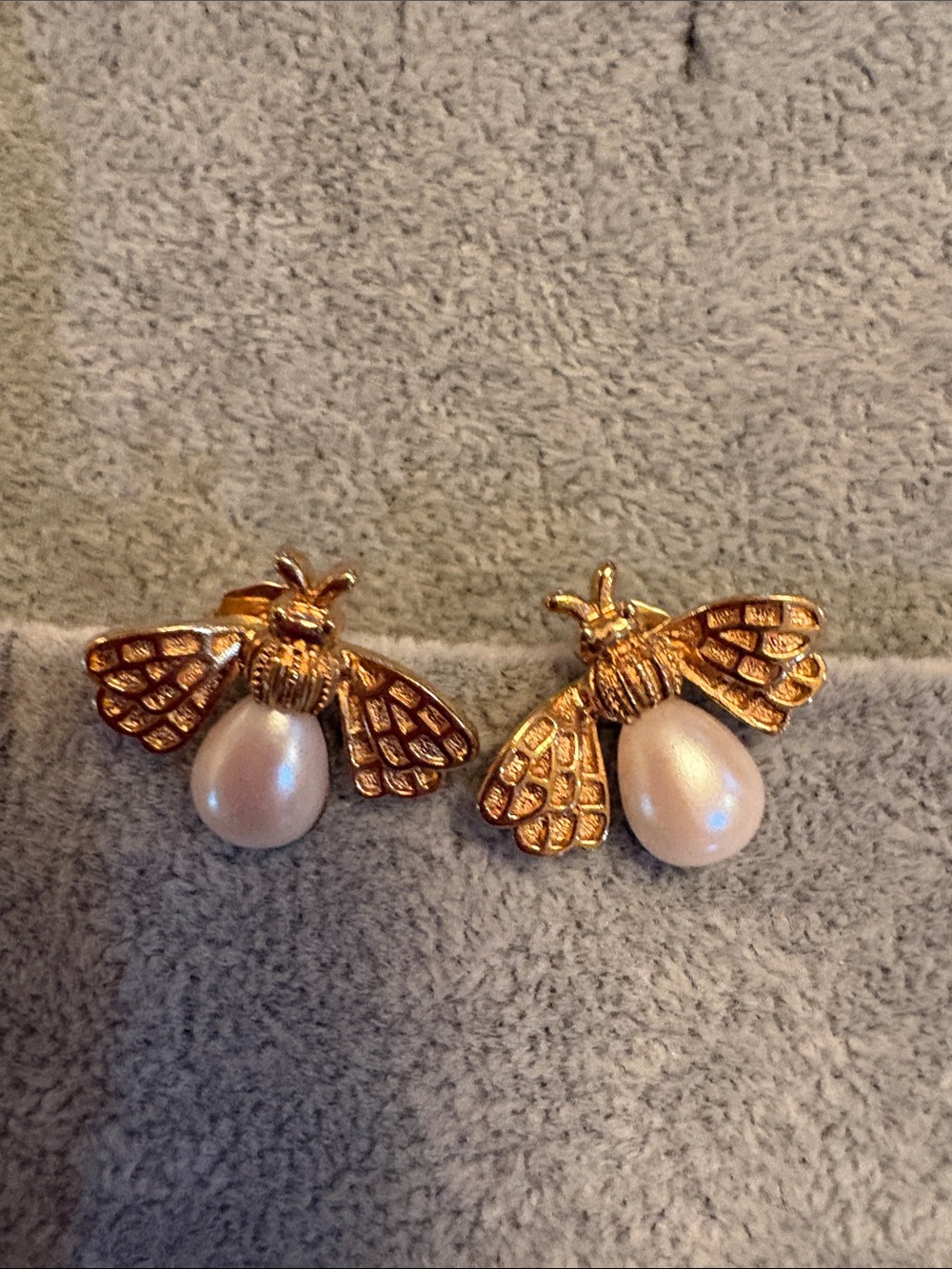 Gold Tone Bee 🐝 Pearl Drop Stud Earrings